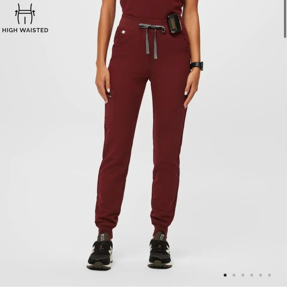 FIGS - High-Waisted Zamora Jogger Scrub Pants in Burgundy